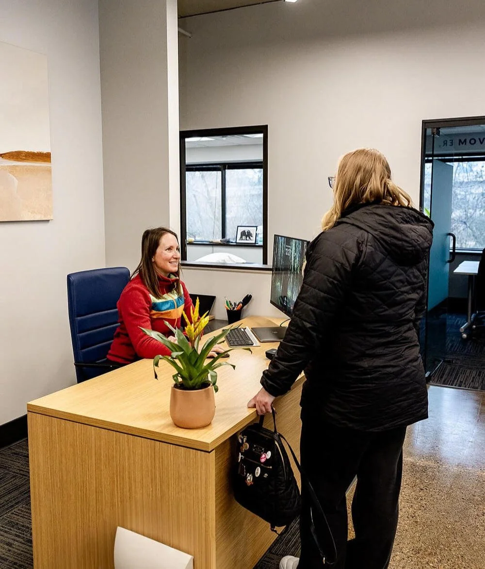 front desk for Bethany Hansen pelvic floor PT